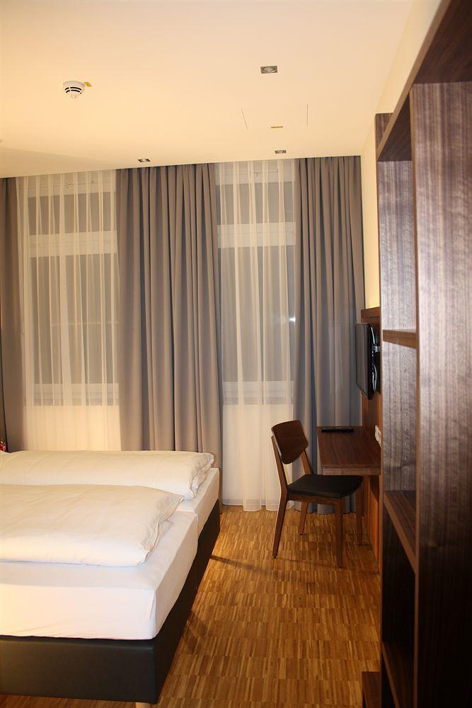 Hotel Apfelbaum Erding Exterior photo